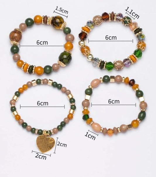 4PC Graphic Heart Beaded Bracelet